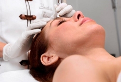 Mikrodermabrazja Diamentowa w Shintai Day Spa Kabaty to bezinwazyjny zabieg oczyszczający skórę