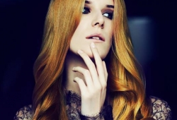 Zdjęcia  z Albumu Creative Hair Book, który powstał dzięki pasji, zaangażowaniu, a przede wszystkim przy współudziale Hanny Roszkowskiej i najlepszych stylistów współpracujących z Marką Wella Professional