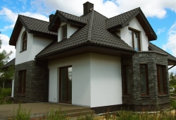 Elewacje domu pod Warszawą.