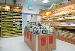 Największy wybór pieczywa ekologicznego, a na wysepce promocyjnej co dwa tygodnie super oferty 